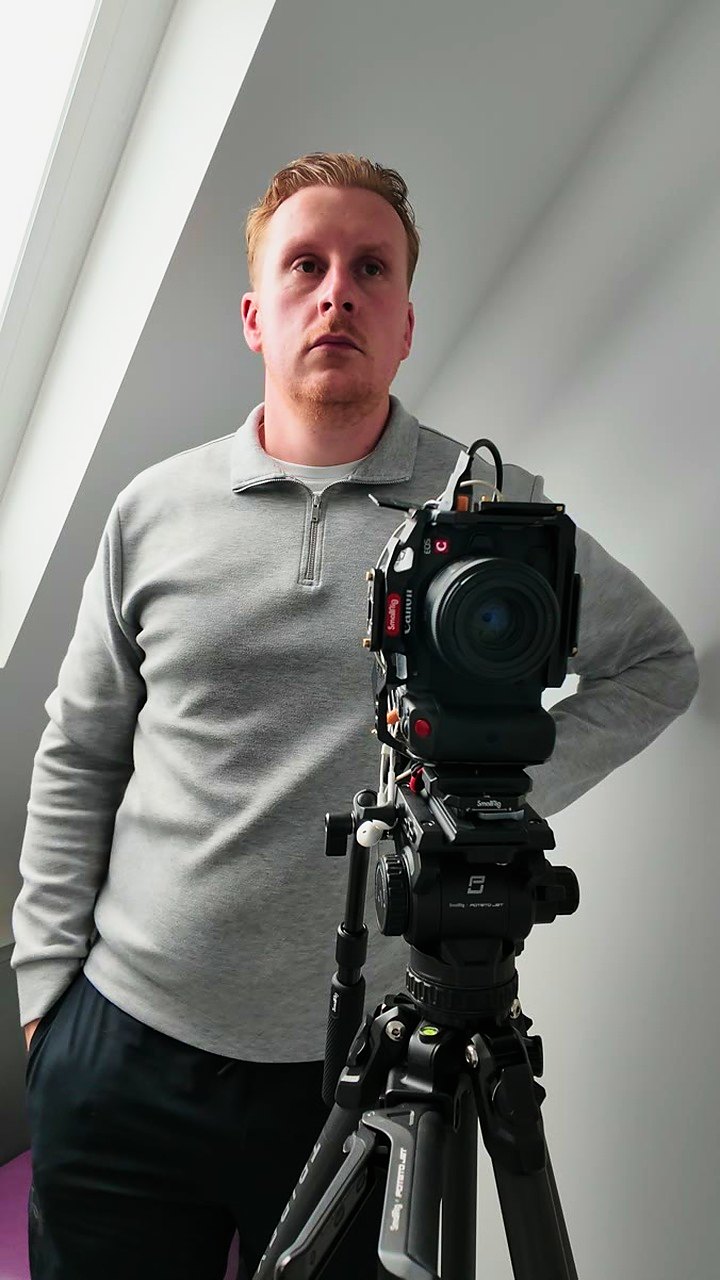 Camera set up for a piece to camera