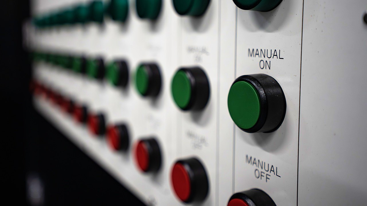 The control buttons on a PowerLoad cabinet