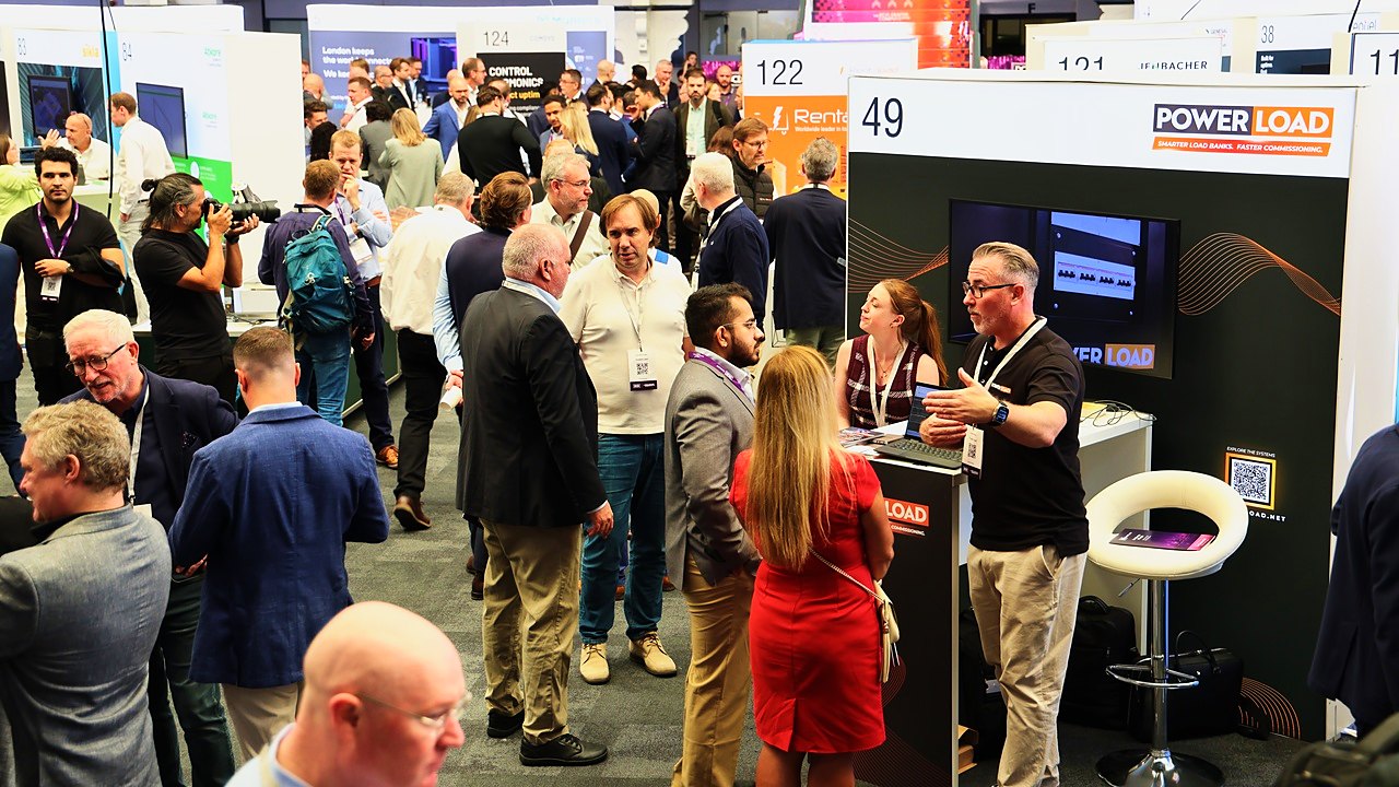 A busy PowerLoad stand 49 on day 1 of DCD Connect London